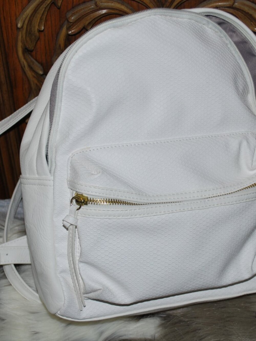 Mossimo White Backpack - Picture 3 of 5